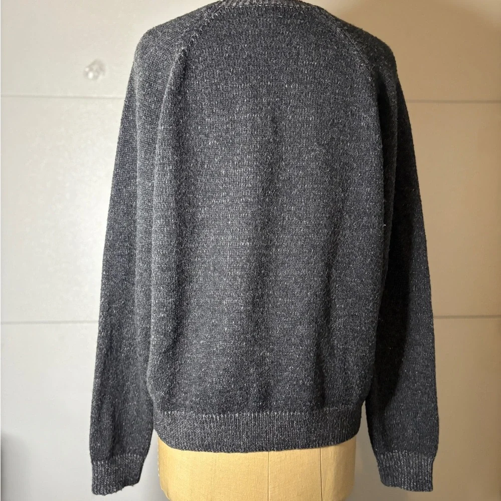 Uniqlo classic crewneck
